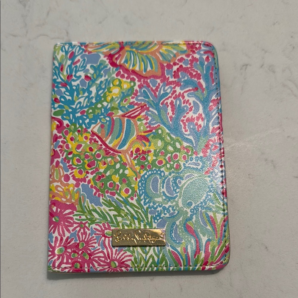 Lilly Pulitzer Vibrant Passport Holder